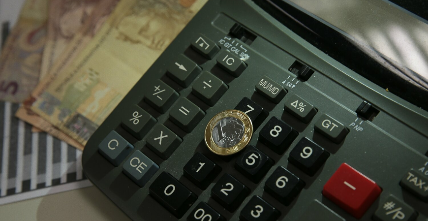 Isenção do IR até R$ 3.036 avança