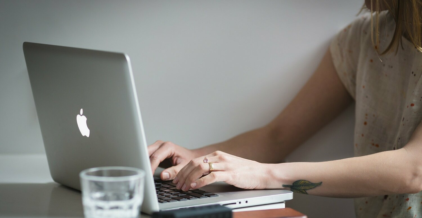 Recebeu por um serviço como pessoa física? Veja como regularizar sua situação com a Receita Federal