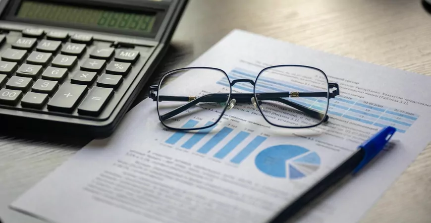 Guia salarial 2027 revela cargos com salários de até R$ 93,5 mil