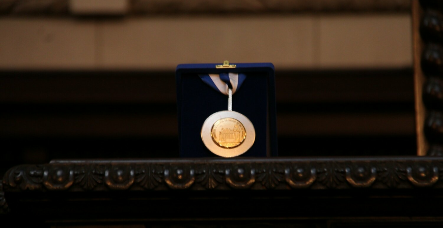 CRCRJ recebe Medalha Tiradentes e Alerj reconhece protagonismo da Contabilidade fluminense