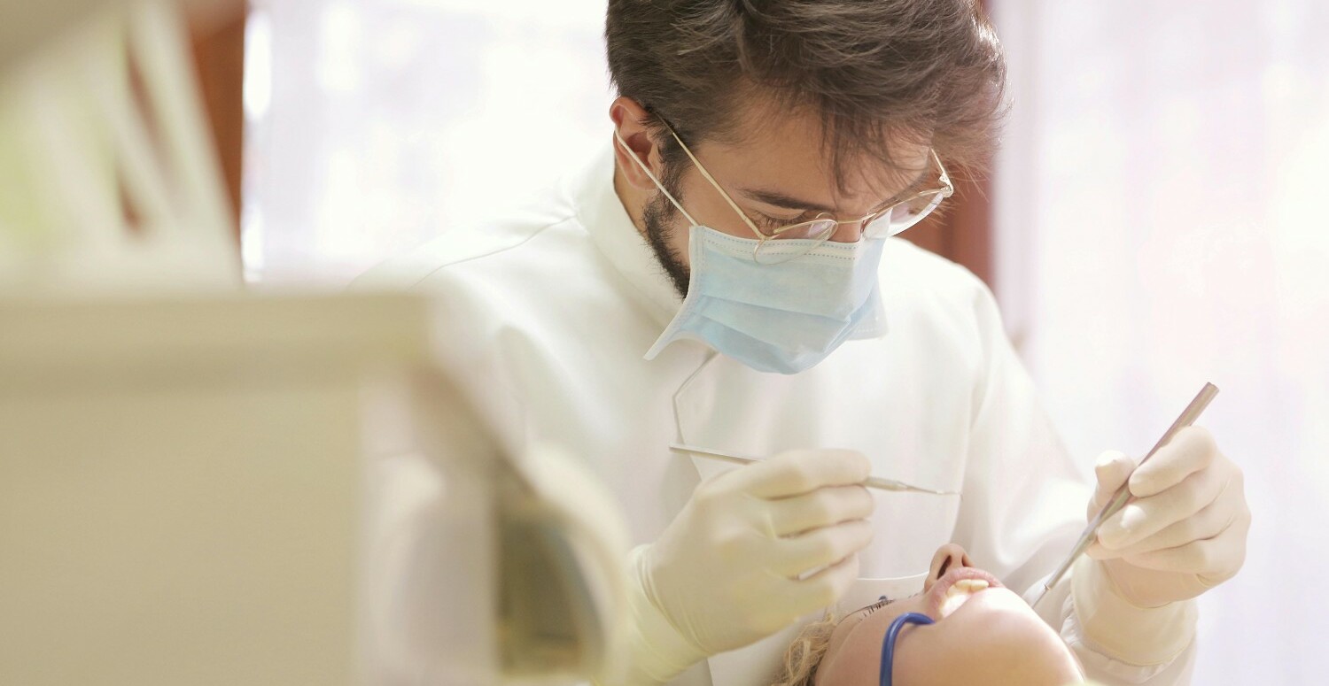 Médicos e dentistas podem ter redução em tributos