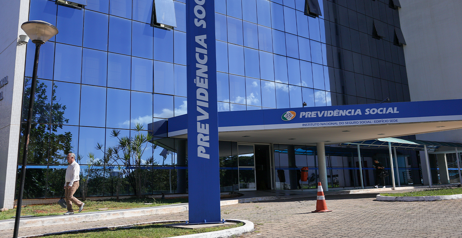MP cria programa para reduzir filas no INSS