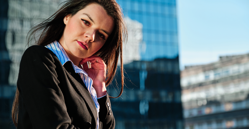 Relatório de transparência salarial revela que mulheres ainda ganham 21,3% menos que homens