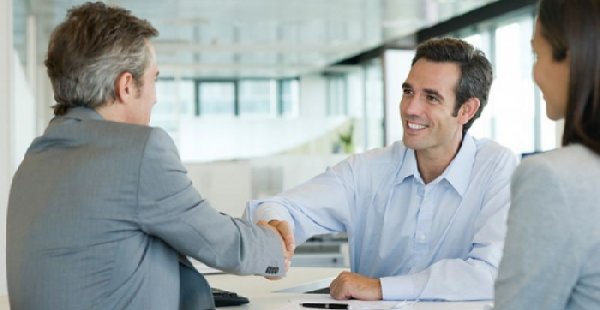 Porque clientes ansiosos preferem o atendimento humano