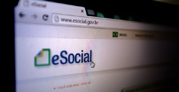 eSocial: Receita Federal adia Simples e prepara novo cronograma