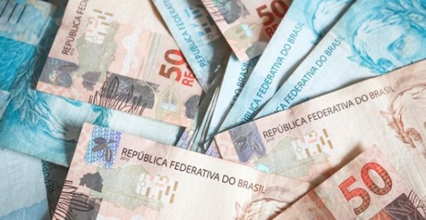 Ausência de comunicação prévia de férias não dá direito ao pagamento em dobro