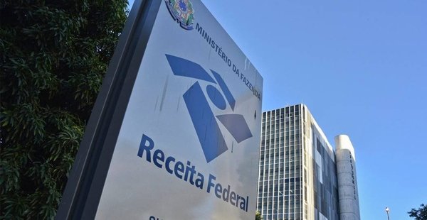 Receita pode parar de emitir CPF, processamento de IR e certidões negativas