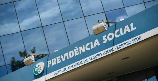 Governo defende passar pagamento do auxílio-doença do INSS para empresas, diz secretário da Previdência