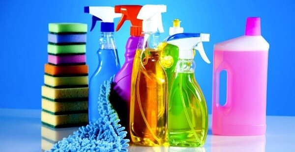 Manuseio de produtos de limpeza doméstica não é suficiente para caracterizar insalubridade