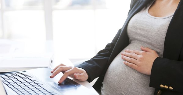 INSS: Salário-maternidade deve ser pago em até 30 dias