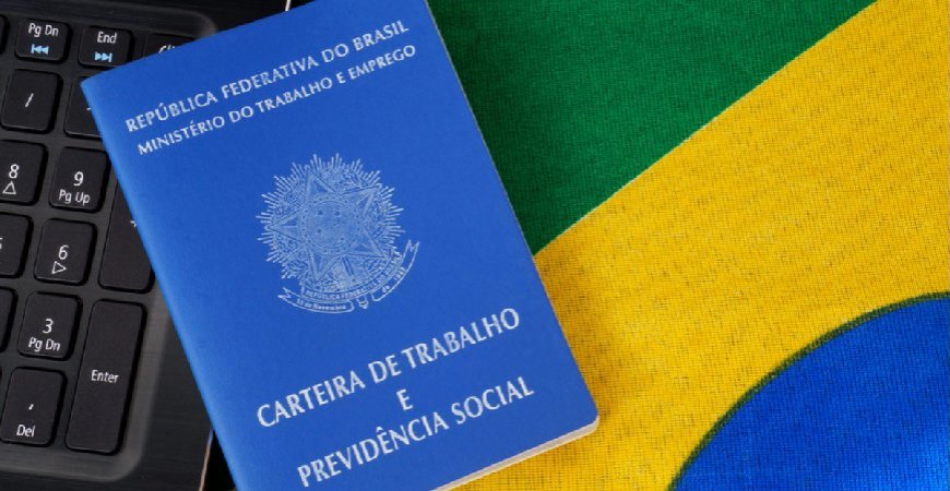 Bolsonaro anuncia revogação da medida provisória que criou o Contrato Verde e Amarelo  