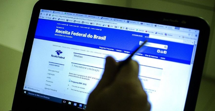 Documentos originais não precisam ser entregues até final do semestre