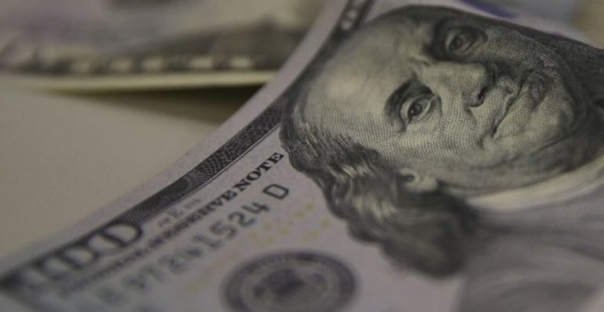 Dólar fecha no menor nível em dez semanas e cai para R$ 5,08