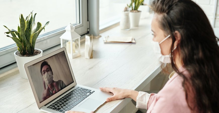 Afastamento do trabalho cai em junho e IBGE diz que é preocupante