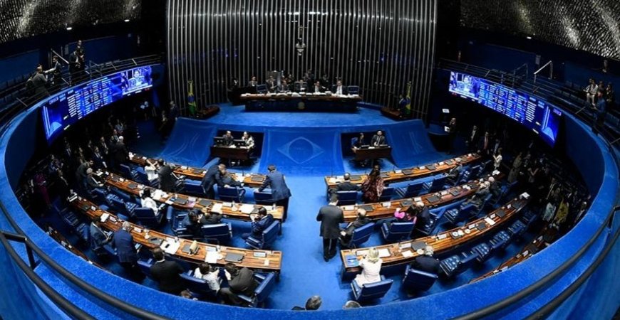 Deputados analisam emendas do Senado na MP de crédito para pagar salários 