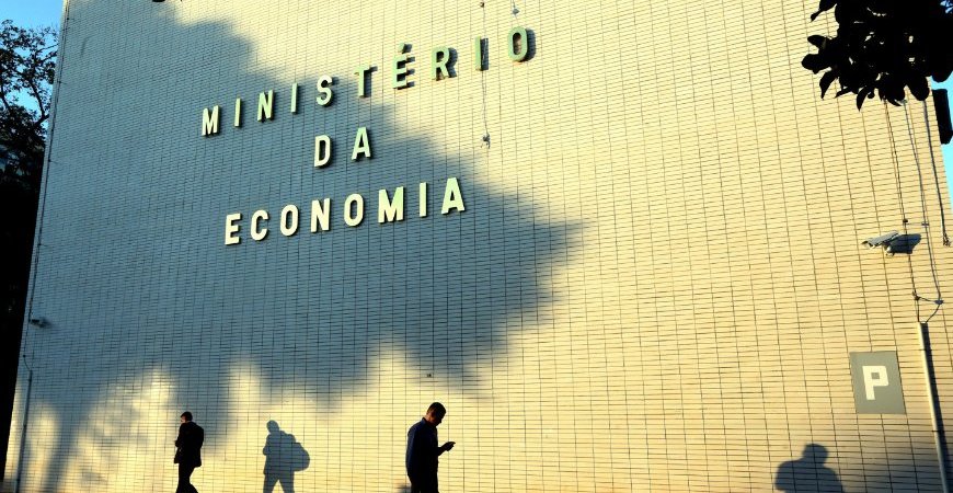 Ministério da Economia lança consulta para novo sistema de licitações