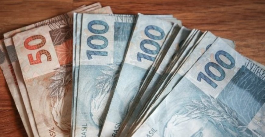 CNC prevê que 13º salário injetará R$ 208 bi na economia