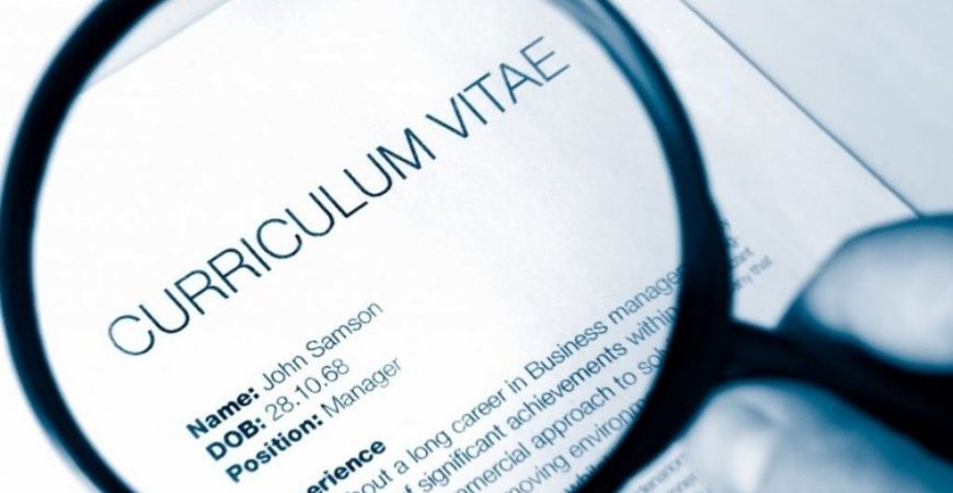 Posso colocar no currículo empregos sem registro em carteira? Veja dicas