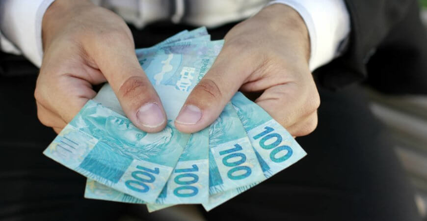 Brasil perde R$ 417 bi por ano com sonegação de impostos, diz estudo