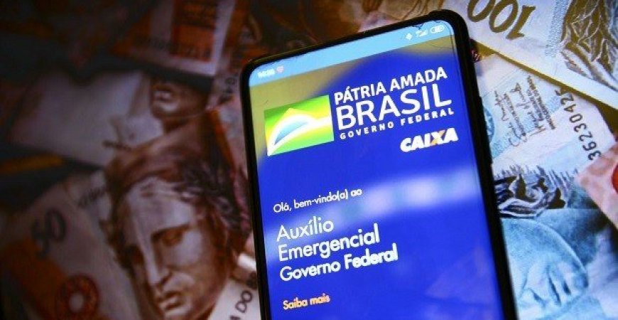Guedes diz que auxílio emergencial pode voltar, mas vai ser preciso travar o resto do orçamento