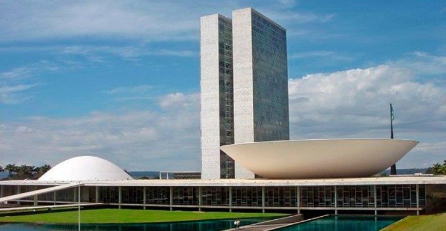 Representantes do Fisco enviam pedido de prioridade para reforma tributária à candidatos do Legislativo 