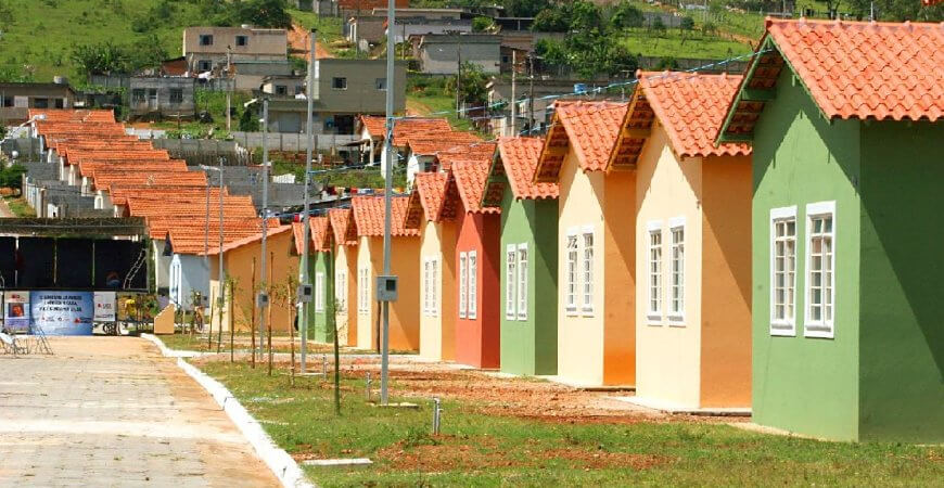 Casa Verde e Amarela: custos de material de construção aumentam e lançamentos são suspensos