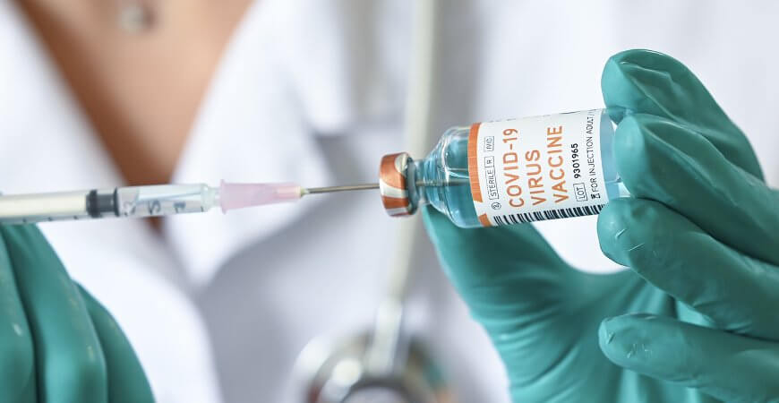 Covid-19: Comprovante de vacinação pode se tornar obrigatório para serviço presencial
