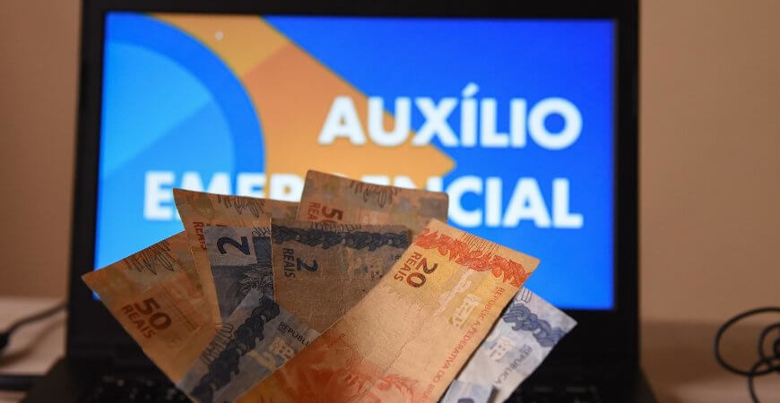 Podcast: Auxílio Emergencial será suficiente? Especialista avalia