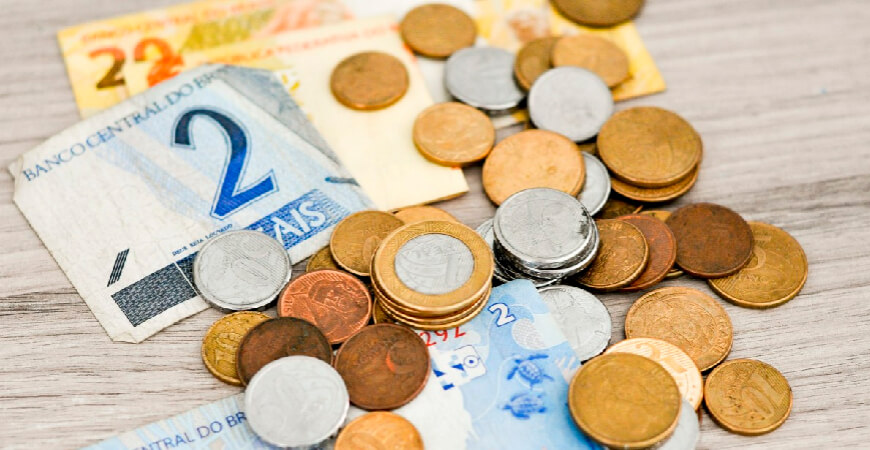 Salário mínimo: pesquisa mostra que valor ideal subiu para R$ 5.330,69 em abril