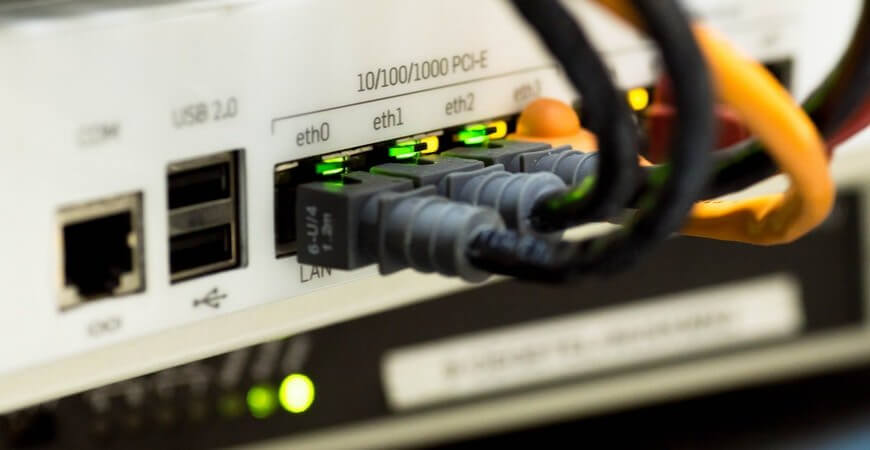 Aprovado, com alterações, projeto que pode baratear internet banda larga no Brasil