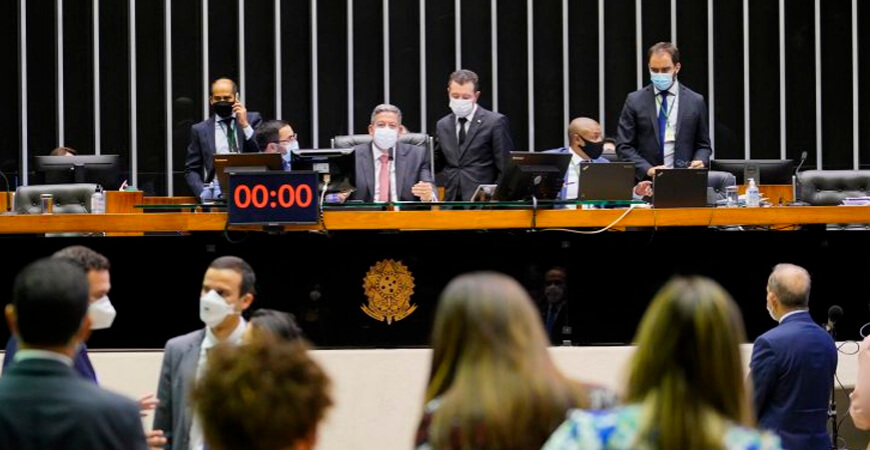 MP que simplifica abertura e funcionamento de empresas pode ser votada hoje na Câmara