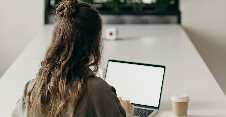 Mais de 5 mil sites falsos são identificados com o tema da pandemia