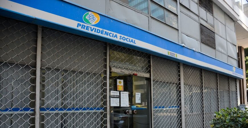 Servidor público pode contribuir ao INSS? Especialista tira dúvidas;