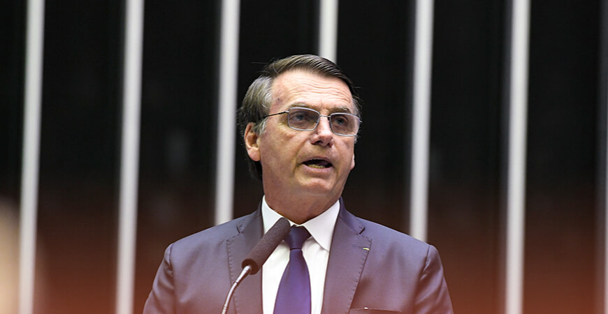 Bandeira tarifária de energia elétrica vai ser reduzida em novembro, diz Bolsonaro