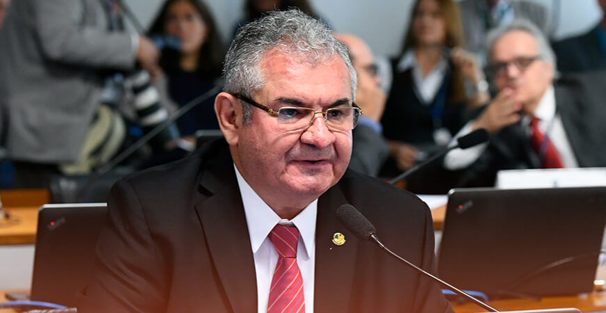 Relator do IR no Senado quer retirar tributo sobre lucros e dividendos e afirma que não entregará relatório sob pressão 