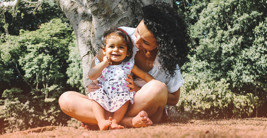 Projeto de Lei em tramitação quer incluir cuidado materno no cálculo de aposentadoria da mulher; veja  pontuação