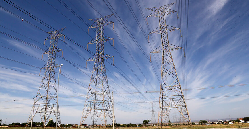 Desconto na conta de luz: Aneel define regras sobre bônus a consumidor que economizou