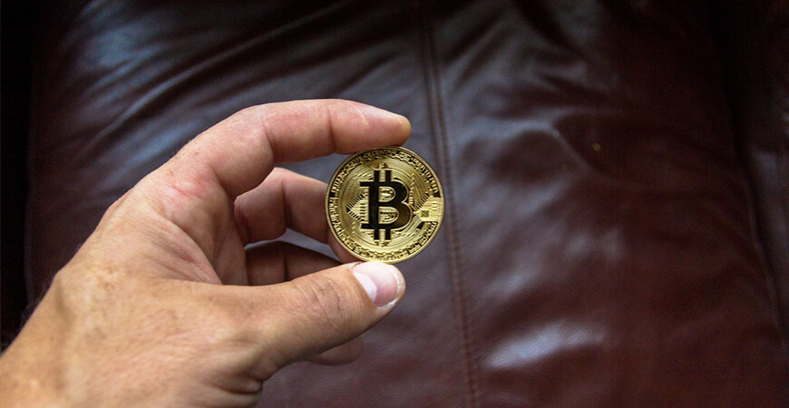Quase 50% dos donos de criptomoedas compraram em 2021