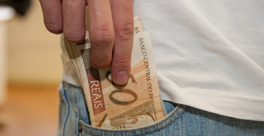 Poupança tem retirada líquida recorde em 2022