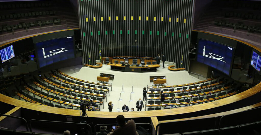 MP do Auxílio Brasil permanente de R$ 400 é aprovada na Câmara 