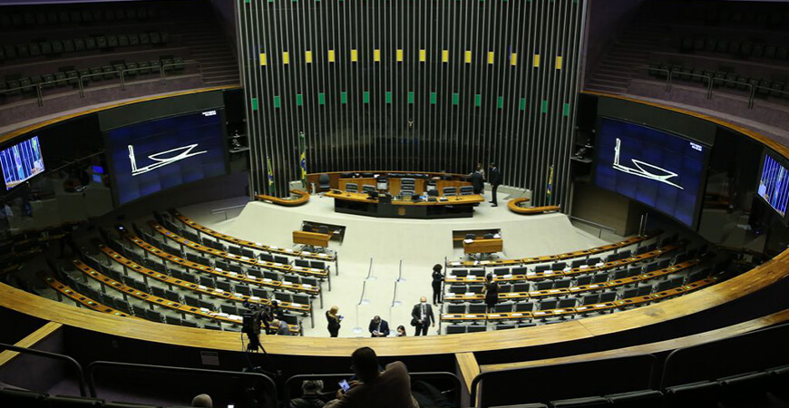 MP do Auxílio Brasil permanente de R$ 400 é aprovada na Câmara