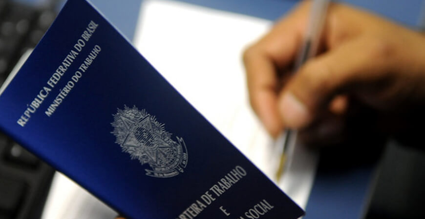 Empregos formais sobem pelo terceiro mês consecutivo em 2022