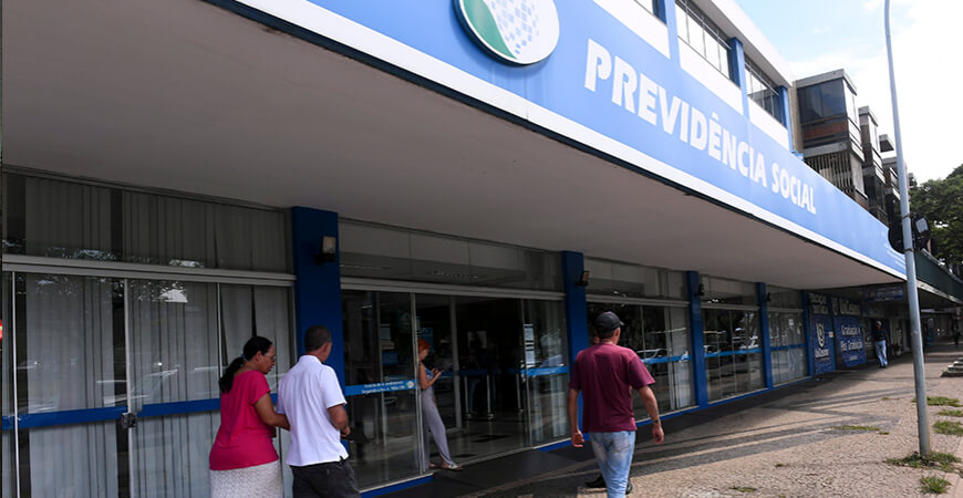 INSS determina volta de servidores ao trabalho presencial