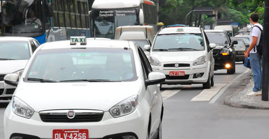 Auxílio taxista: prefeituras têm até hoje para enviar dados 