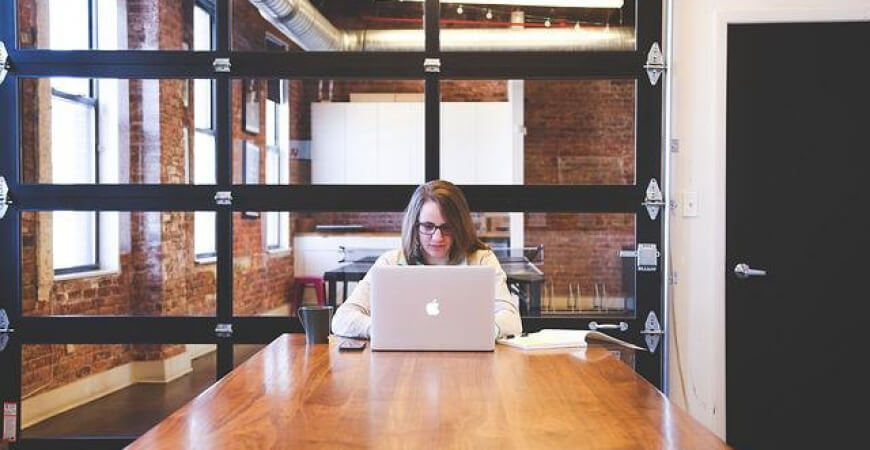 Pós-pandemia: 58% dos chefes preferem home office ou modelo híbrido