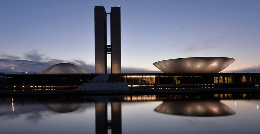 Constituição Federal já foi alterada 131 vezes