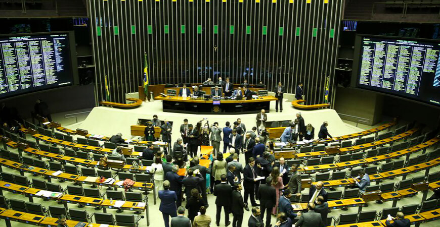Simples Nacional: avança projeto que define novos limites