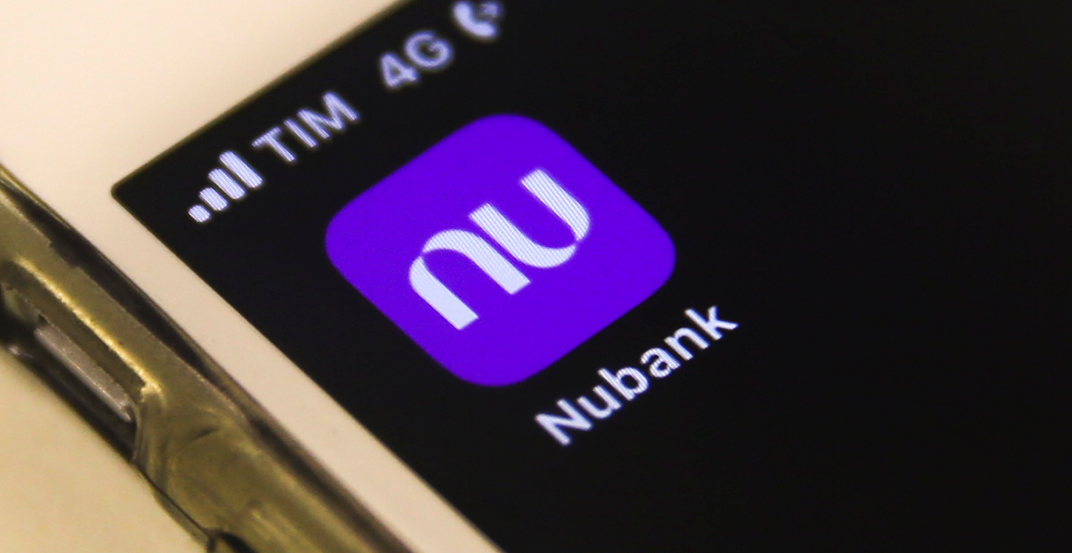 Nubank enfrenta reação de funcionários contra fim do teletrabalho