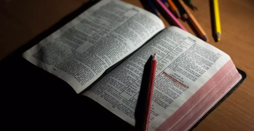 O que a Bíblia nos ensina sobre impostos?