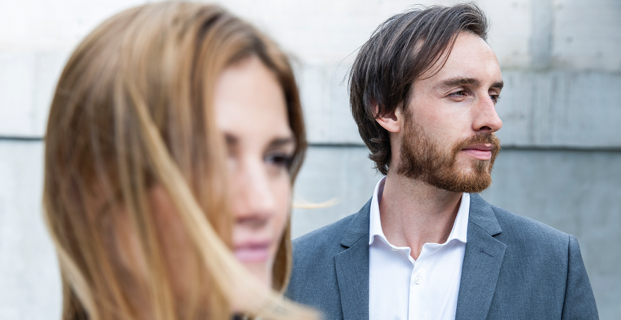 Relacionamento no trabalho: veja se pode dar justa causa